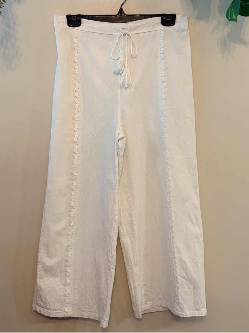 Boutique Coastal Resort Textured Cotton Wide Leg Pants - Picture 2 of 5